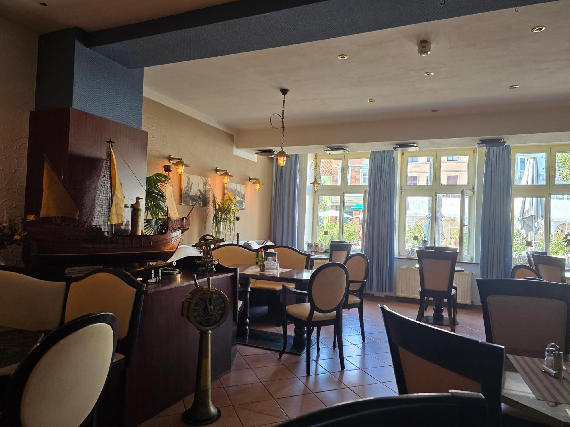 Hotel Am Markt & Brauhaus Stadtkrug Юкермюнде Екстер'єр фото