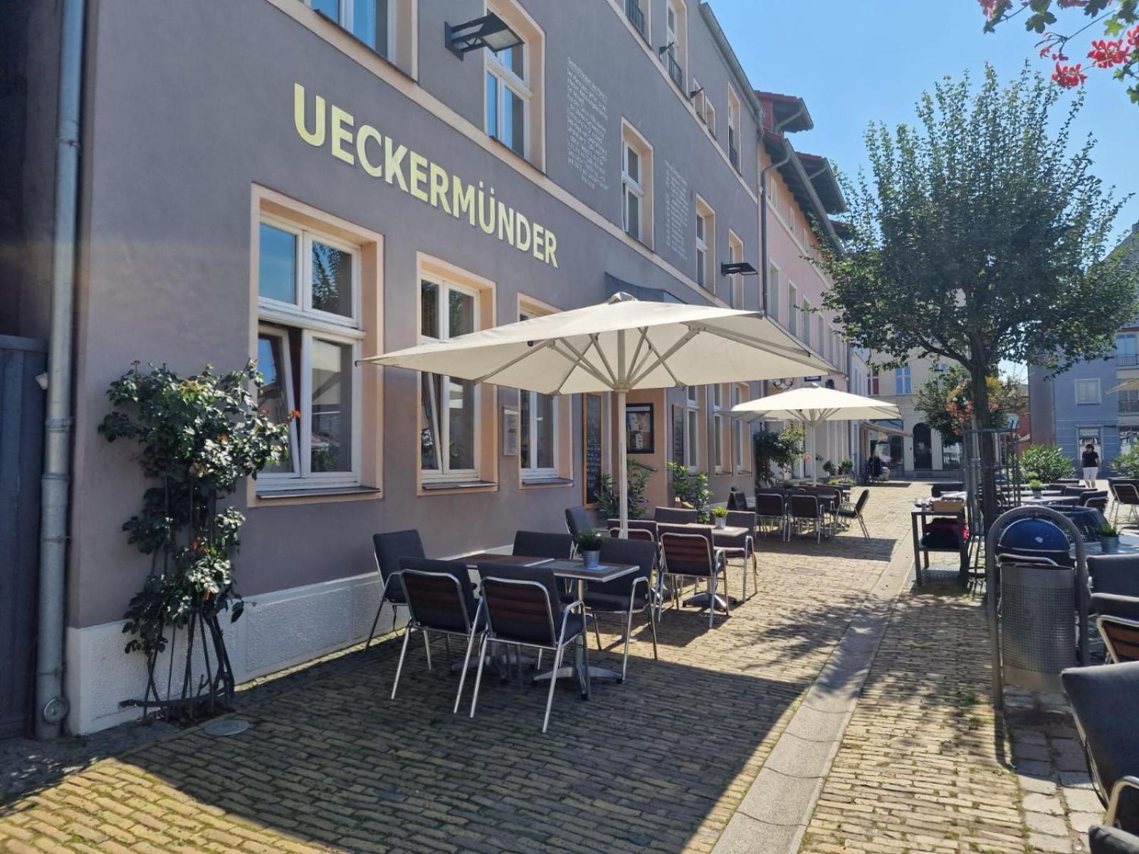 Hotel Am Markt & Brauhaus Stadtkrug Юкермюнде Екстер'єр фото