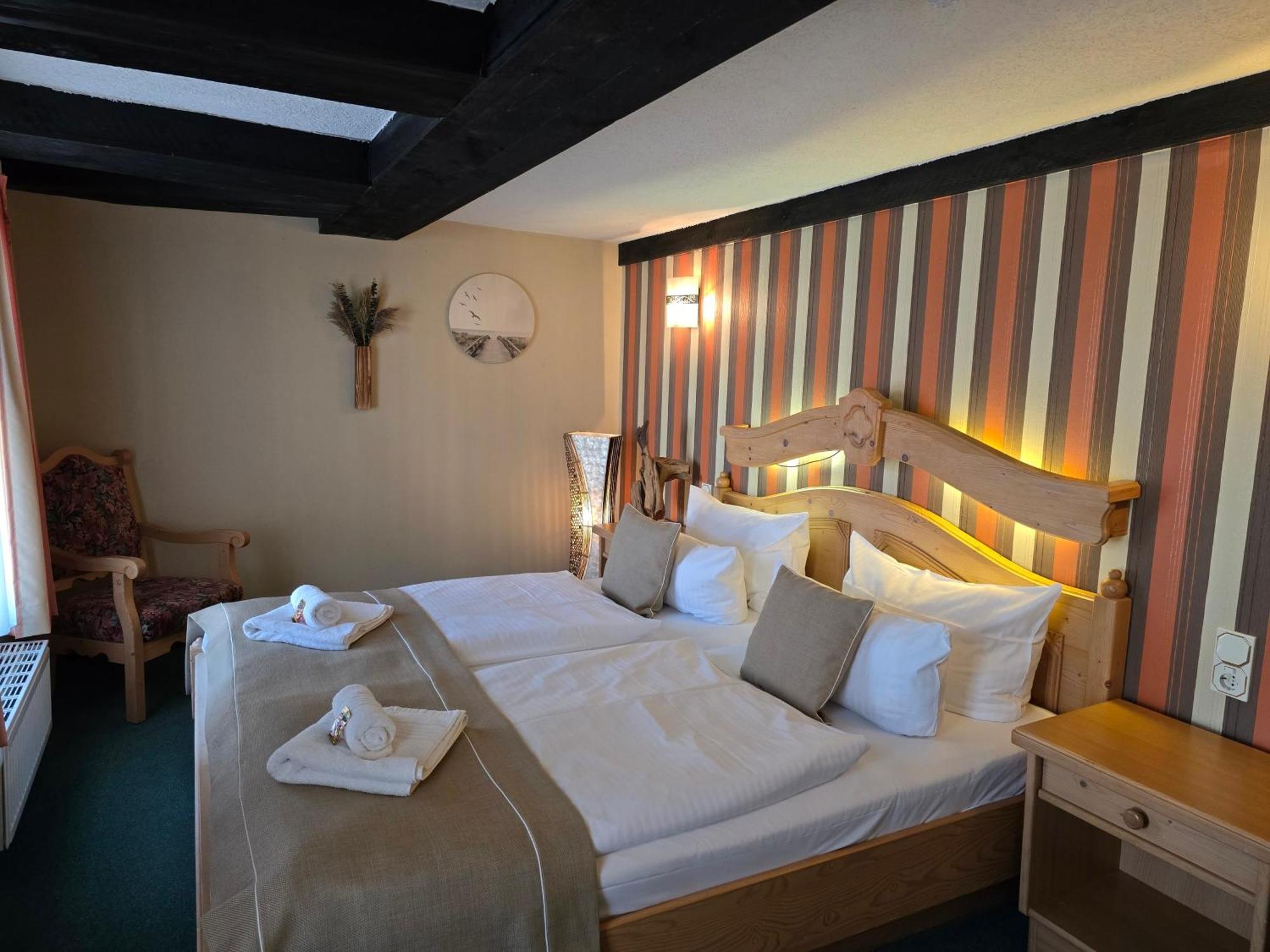 Hotel Am Markt & Brauhaus Stadtkrug Юкермюнде Екстер'єр фото