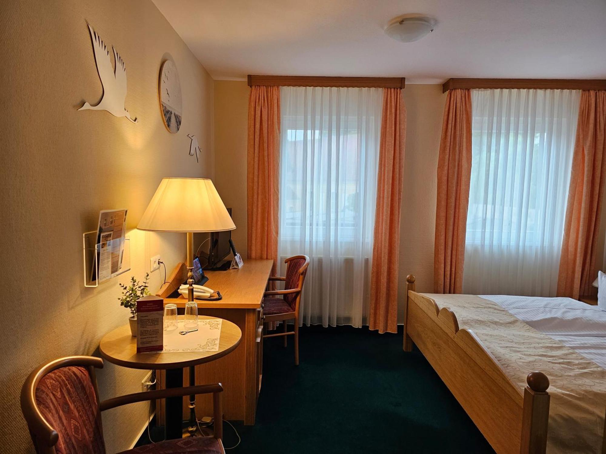 Hotel Am Markt & Brauhaus Stadtkrug Юкермюнде Екстер'єр фото
